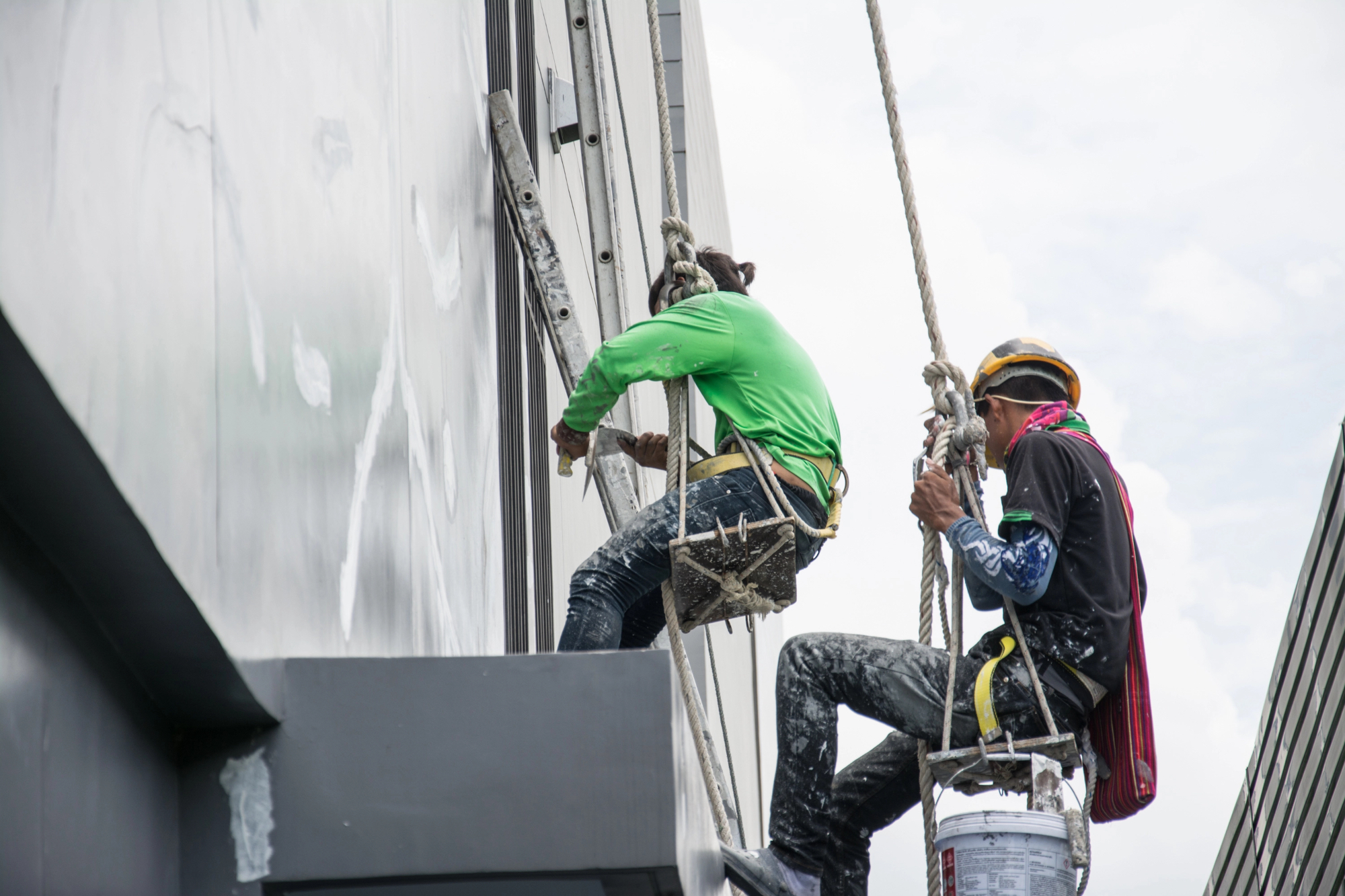 Varnost in dobre prakse pri vzdrževalnih delih na višini za vsakogar